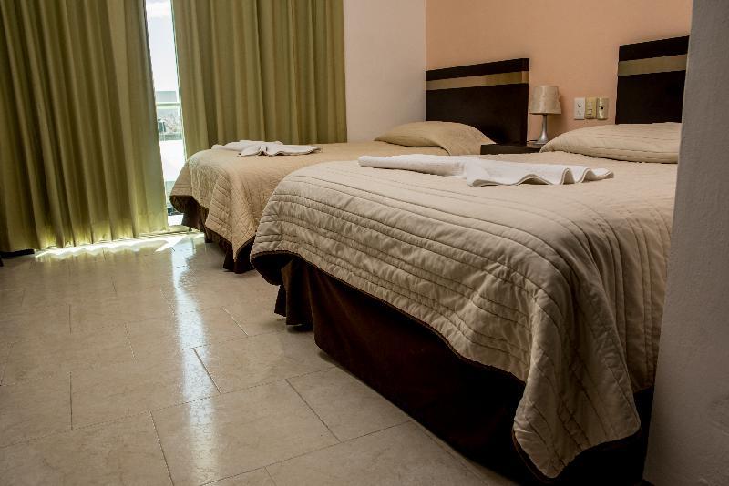 Hotel Plaza Playa Playa del Carmen Bagian luar foto