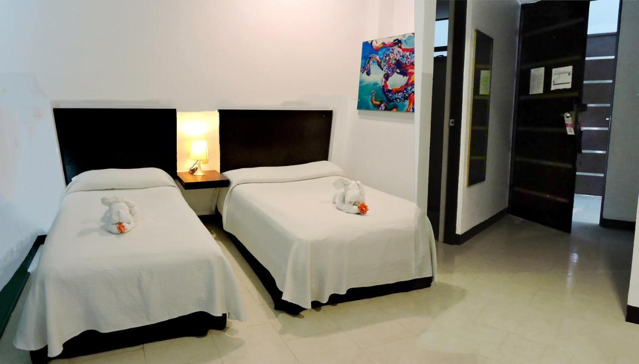 Hotel Plaza Playa Playa del Carmen Bagian luar foto